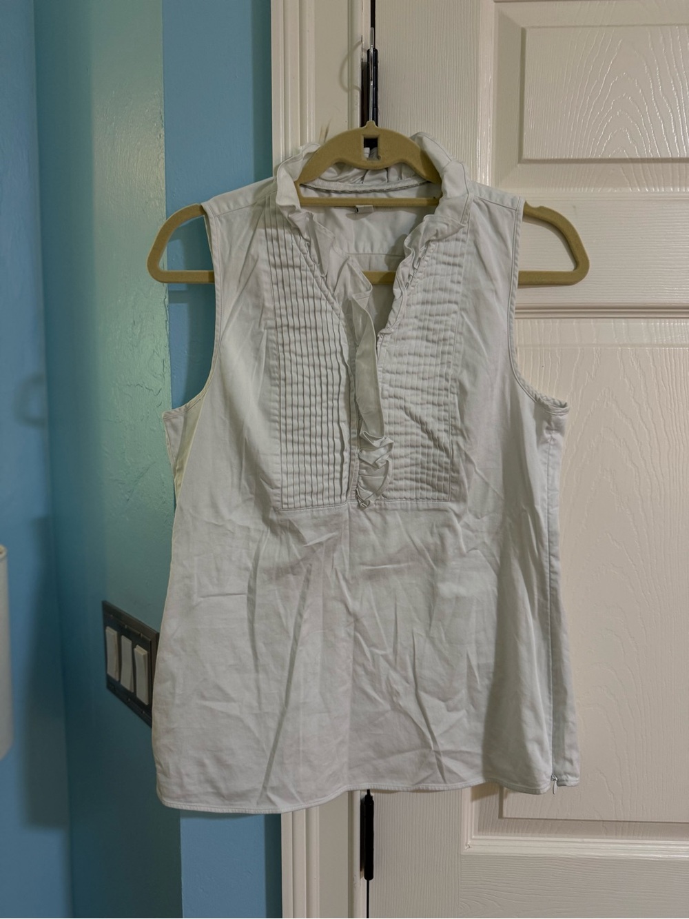 Banana Republic White Sleeveless Pintuck Ruffle Popover Top